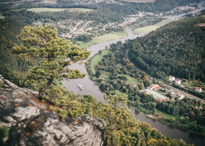 In Ruhiger Lage Am Wanderweg Zum Lilienstein 公寓
